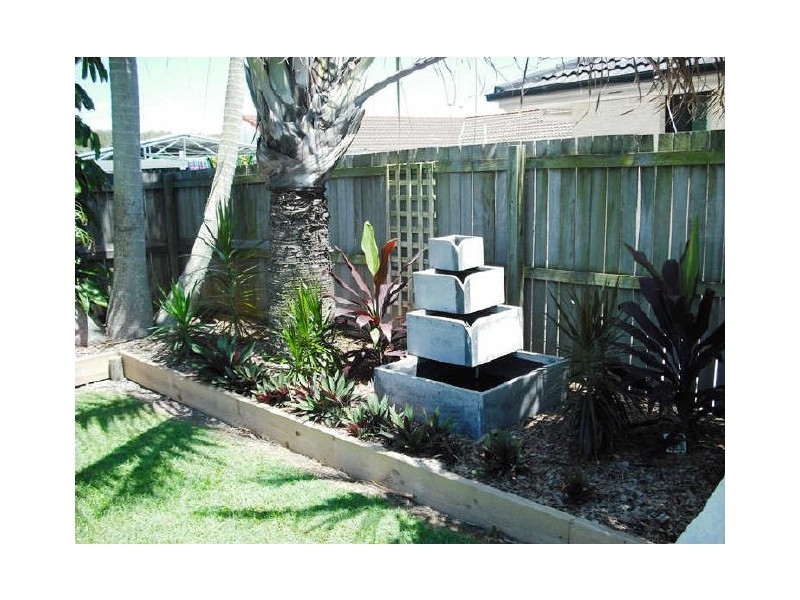 Sandstone Point QLD 4511