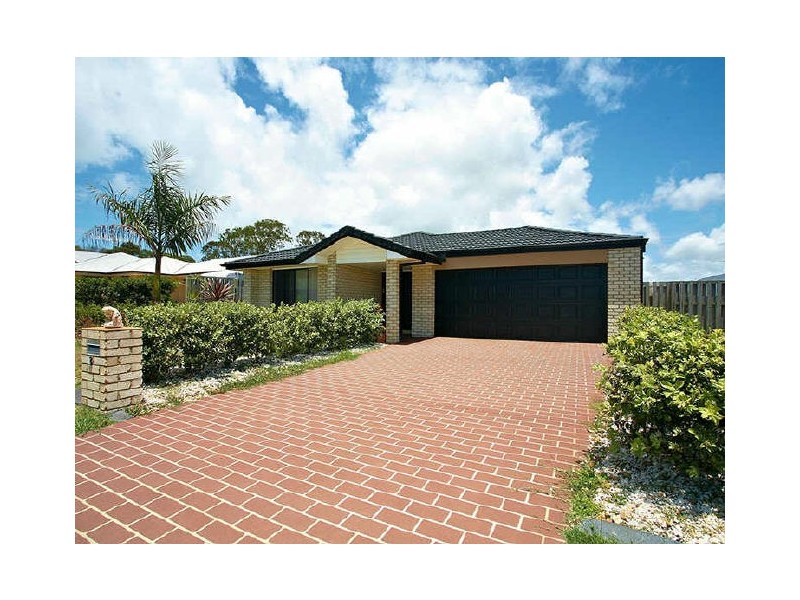 3 Middle Cove Court, Sandstone Point QLD 4511