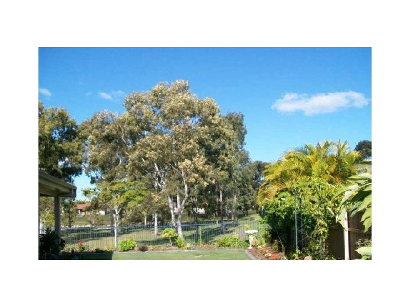 203 Bestmann Road East, Sandstone Point QLD 4511