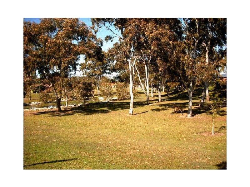 203 Bestmann Road East, Sandstone Point QLD 4511