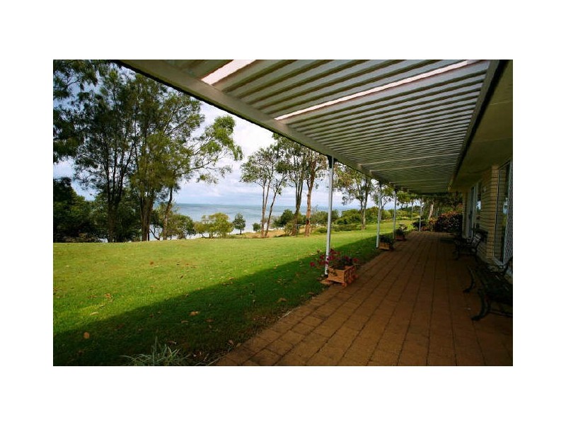 12 Howard Court, Sandstone Point QLD 4511