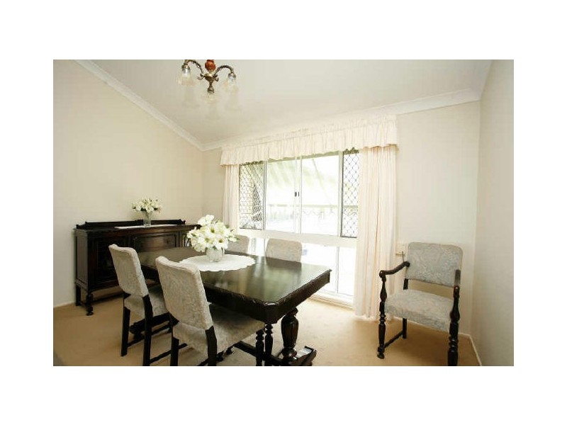 12 Howard Court, Sandstone Point QLD 4511
