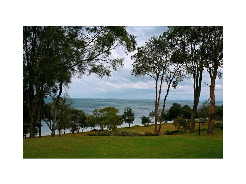 12 Howard Court, Sandstone Point QLD 4511