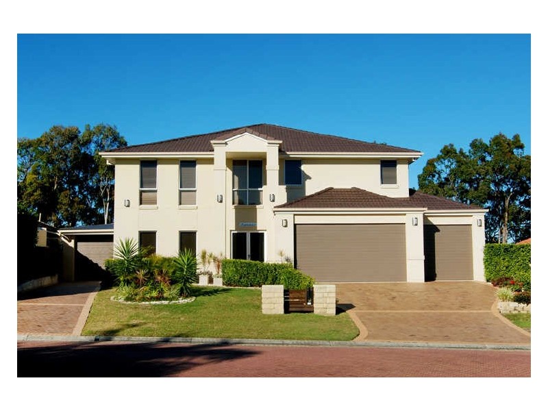 16 Loftus Place, Sandstone Point QLD 4511