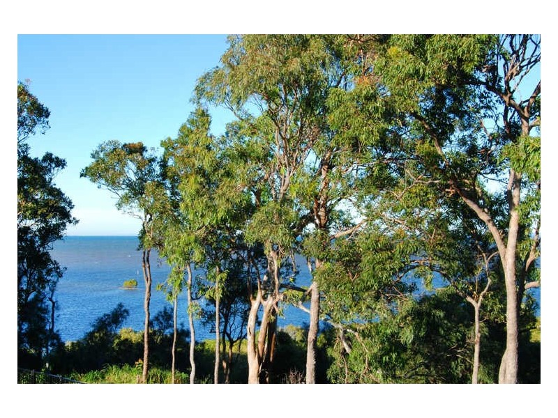 16 Loftus Place, Sandstone Point QLD 4511