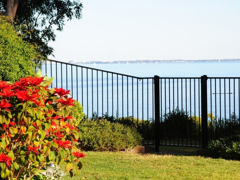 16 Loftus Place, Sandstone Point QLD 4511