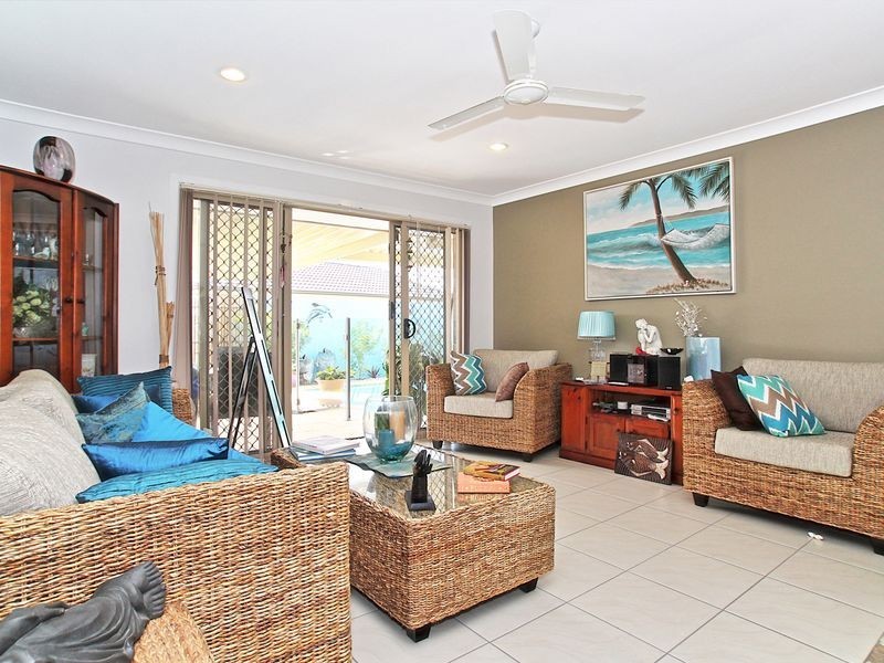 312 Bestmann Road, Sandstone Point QLD 4511