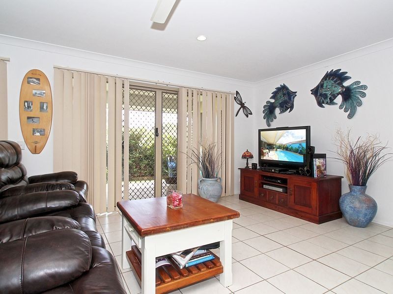 312 Bestmann Road, Sandstone Point QLD 4511