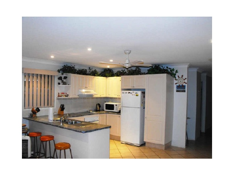 185 Endeavour Drive, Banksia Beach QLD 4507