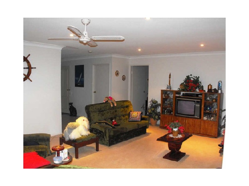 185 Endeavour Drive, Banksia Beach QLD 4507