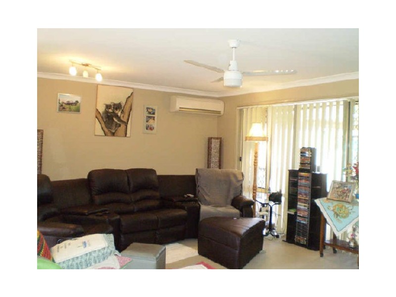 17 Newport Circuit, Sandstone Point QLD 4511