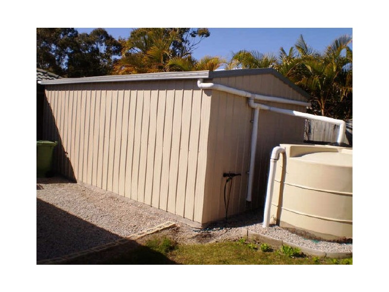 17 Newport Circuit, Sandstone Point QLD 4511