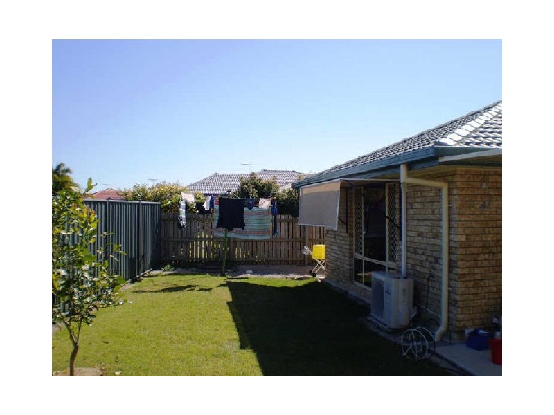 17 Newport Circuit, Sandstone Point QLD 4511
