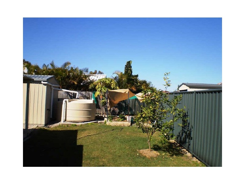 17 Newport Circuit, Sandstone Point QLD 4511