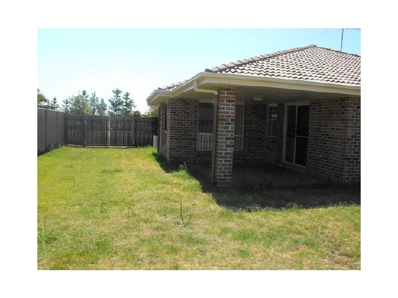 12 Cremorne Court, Sandstone Point QLD 4511