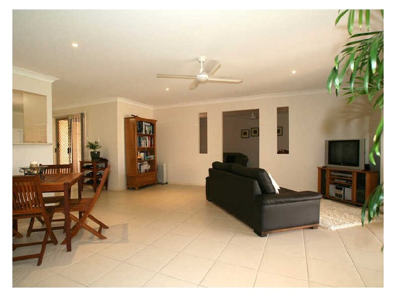 36 Kooringal Way, Sandstone Point QLD 4511