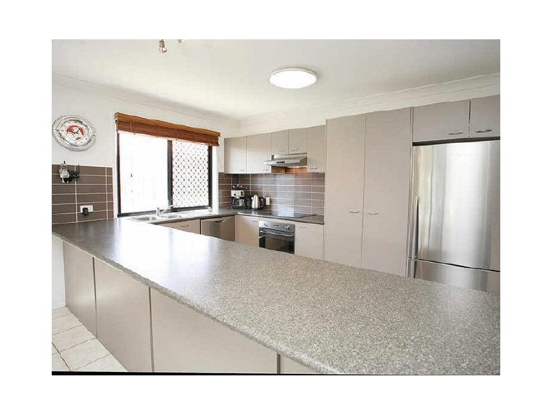 34 Bilinga Court, Sandstone Point QLD 4511