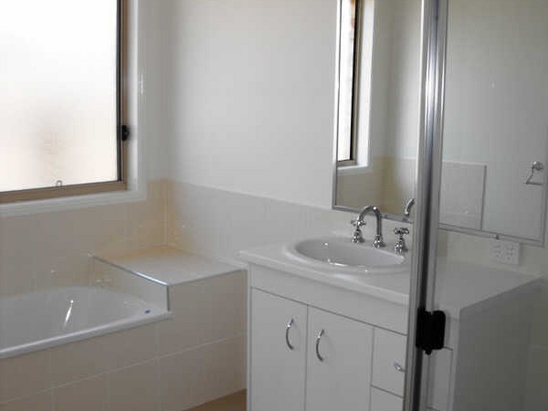 Sandstone Point QLD 4511