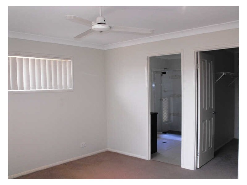 5 Dunwich Court, Sandstone Point QLD 4511
