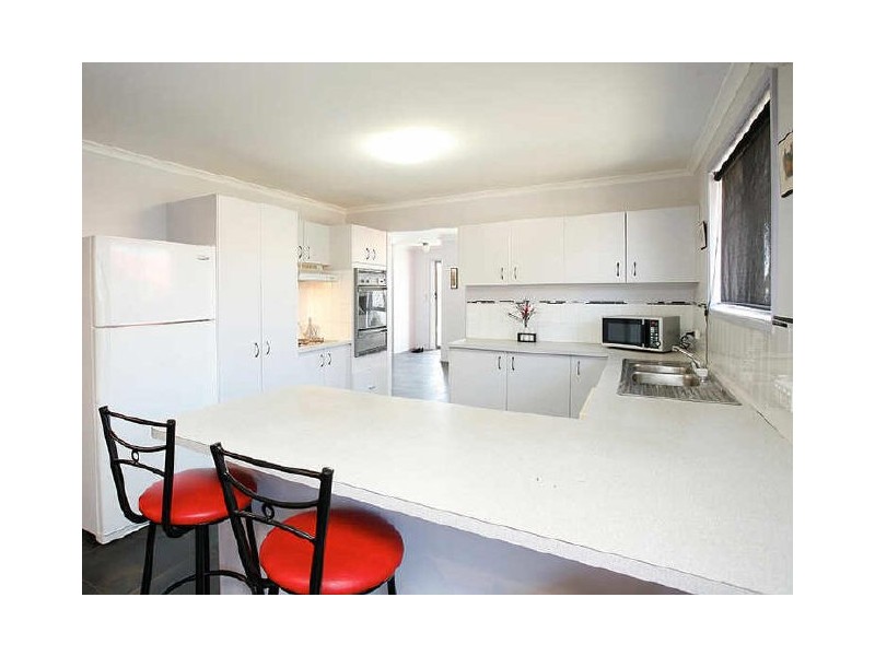 74 Bestmann Road East, Sandstone Point QLD 4511