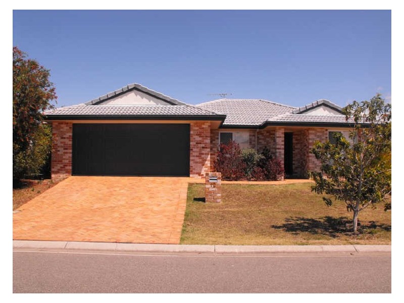 12 Tallow Court, Sandstone Point QLD 4511