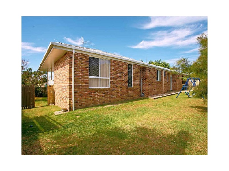 132 Bestmann Road East, Sandstone Point QLD 4511