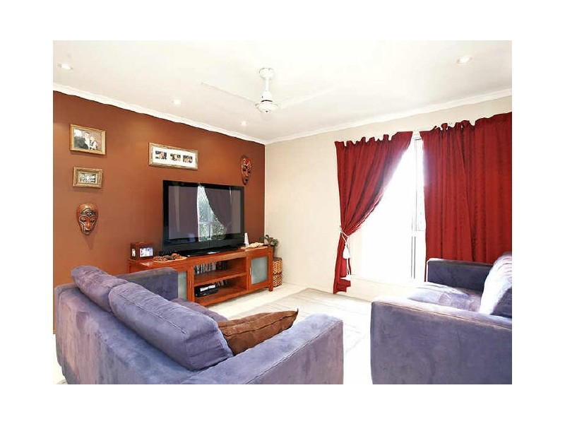 132 Bestmann Road East, Sandstone Point QLD 4511