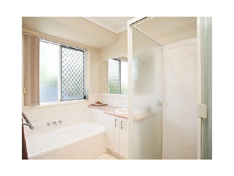 132 Bestmann Road East, Sandstone Point QLD 4511