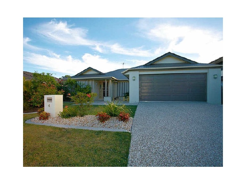 4 Bondi Court, Sandstone Point QLD 4511
