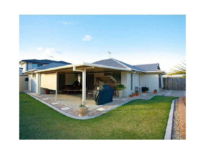 4 Bondi Court, Sandstone Point QLD 4511