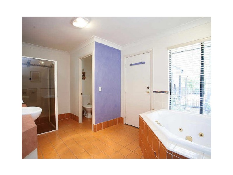 4 Albatross Court, Banksia Beach QLD 4507