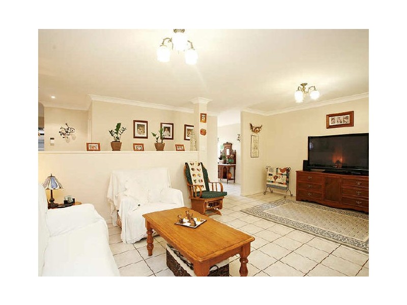 3 Sunbrite Court, Sandstone Point QLD 4511