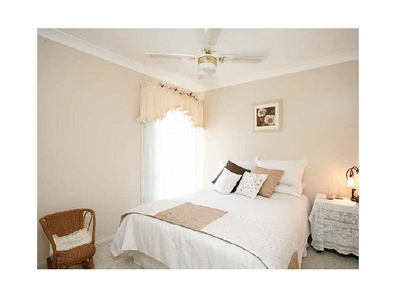 3 Sunbrite Court, Sandstone Point QLD 4511