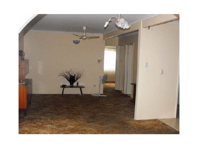 81 Ningi Esplanade, Ningi QLD 4511