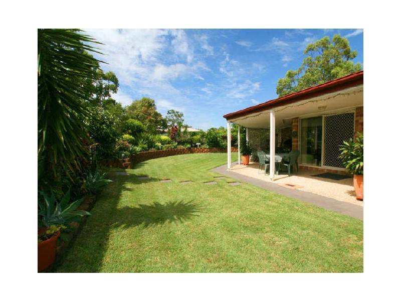 37 Smout Court, Sandstone Point QLD 4511