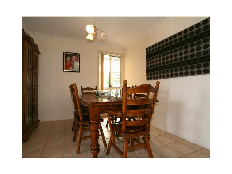 37 Smout Court, Sandstone Point QLD 4511