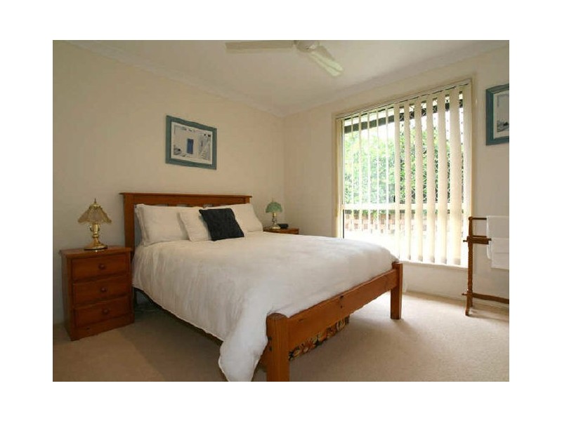 37 Smout Court, Sandstone Point QLD 4511