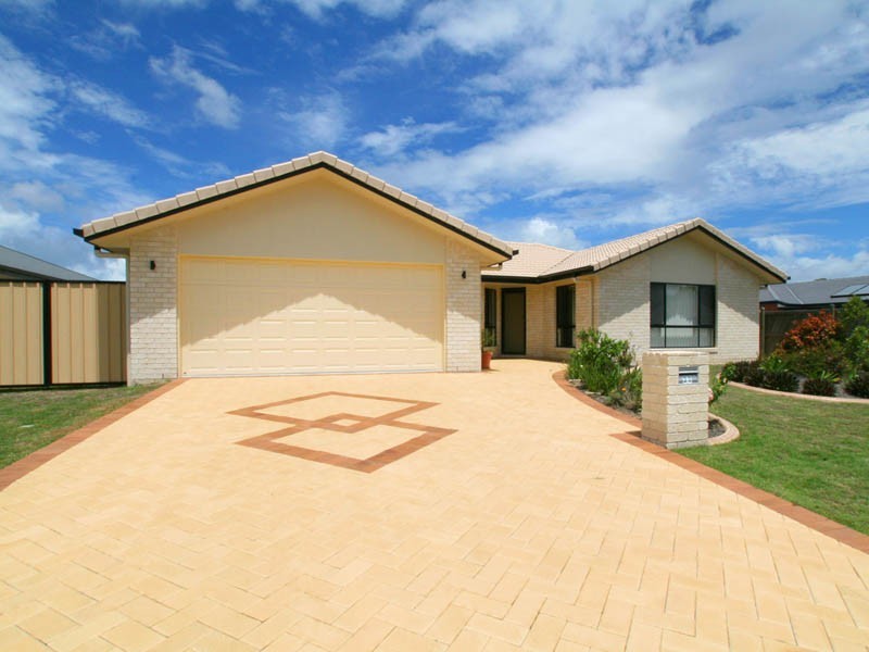 20 Middle Cove Court, Sandstone Point QLD 4511