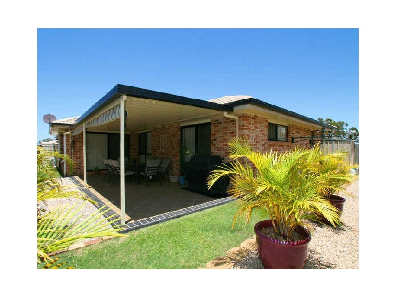 38 Corrimal Place, Sandstone Point QLD 4511