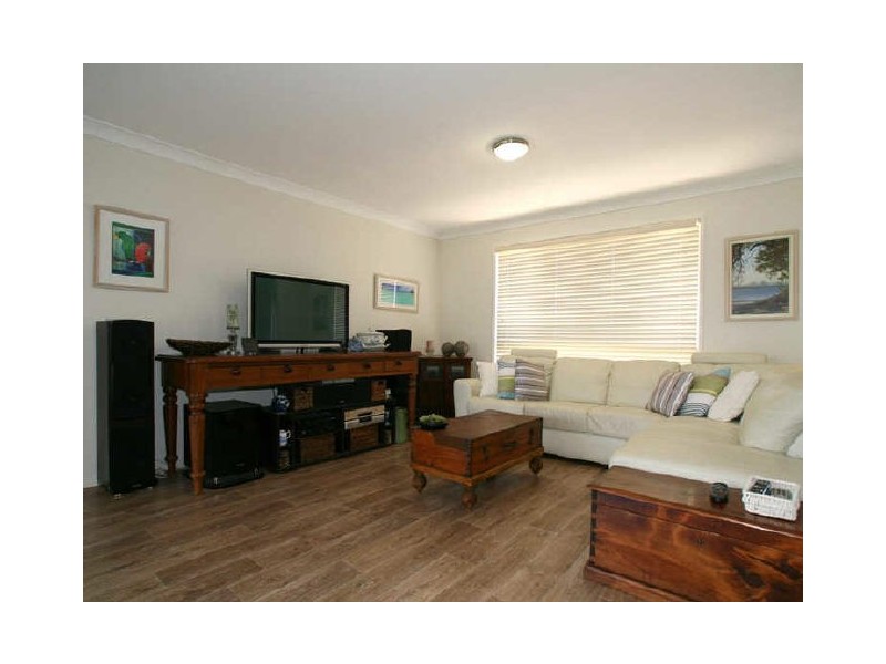 2 Collaroy Street, Sandstone Point QLD 4511