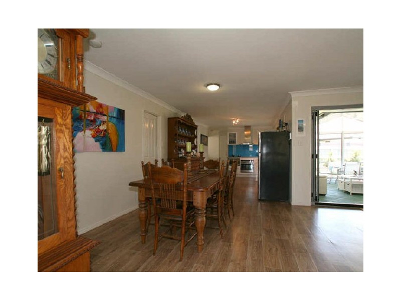 2 Collaroy Street, Sandstone Point QLD 4511