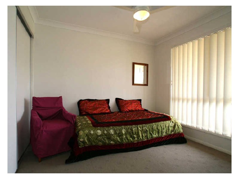 27 Reeders Street, Sandstone Point QLD 4511