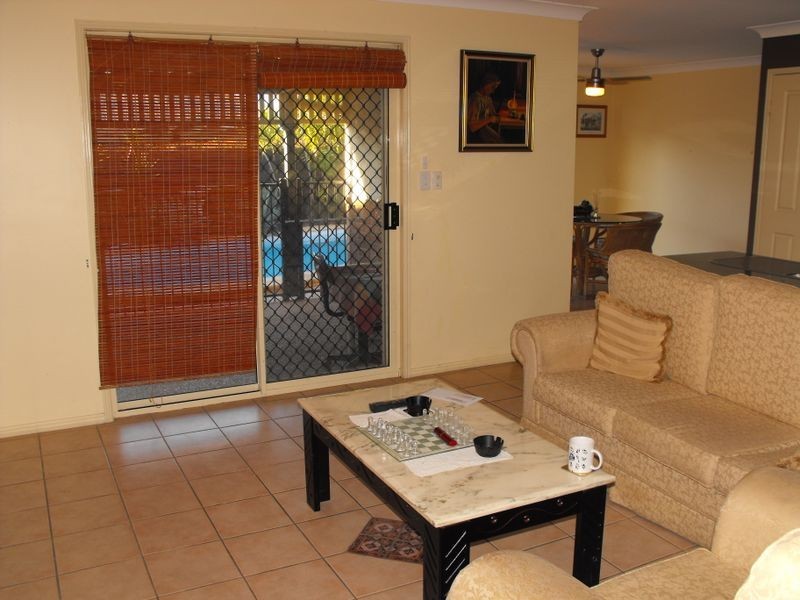 12 Queenscliff Court, Sandstone Point QLD 4511