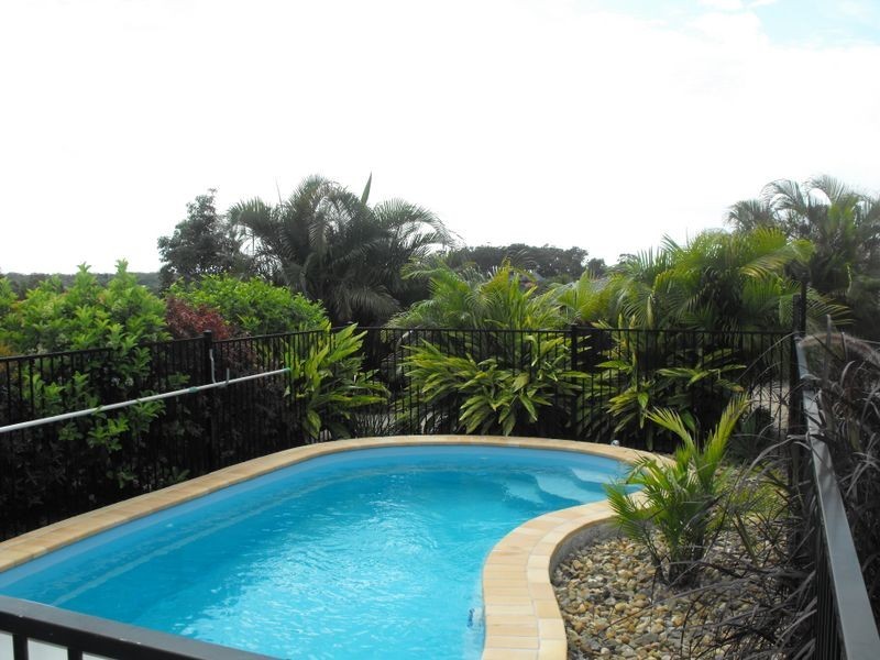 16 Scarborough Court, Sandstone Point QLD 4511