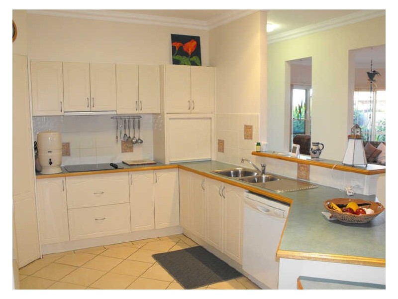 17 Carpenter Way, Sandstone Point QLD 4511