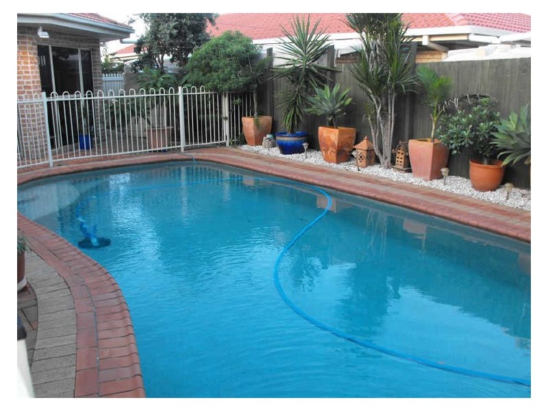 17 Carpenter Way, Sandstone Point QLD 4511