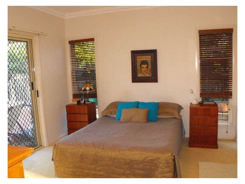 17 Carpenter Way, Sandstone Point QLD 4511