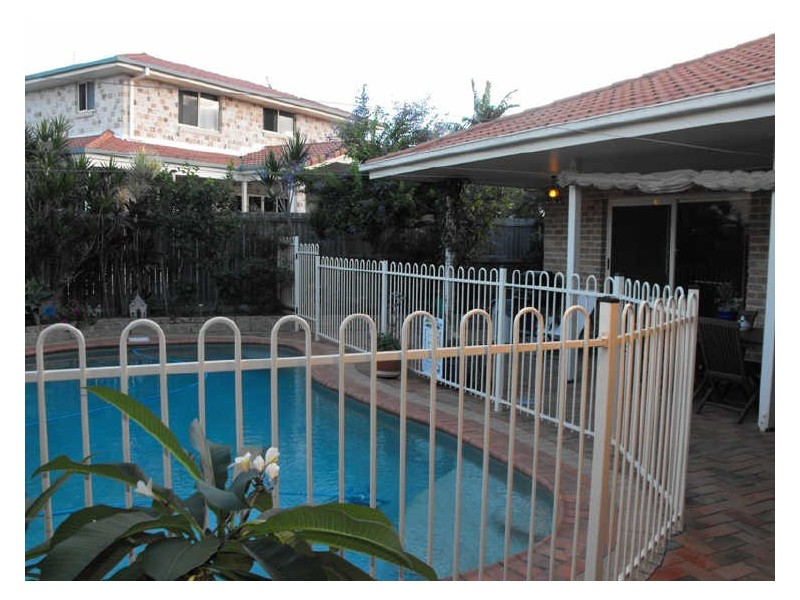 17 Carpenter Way, Sandstone Point QLD 4511