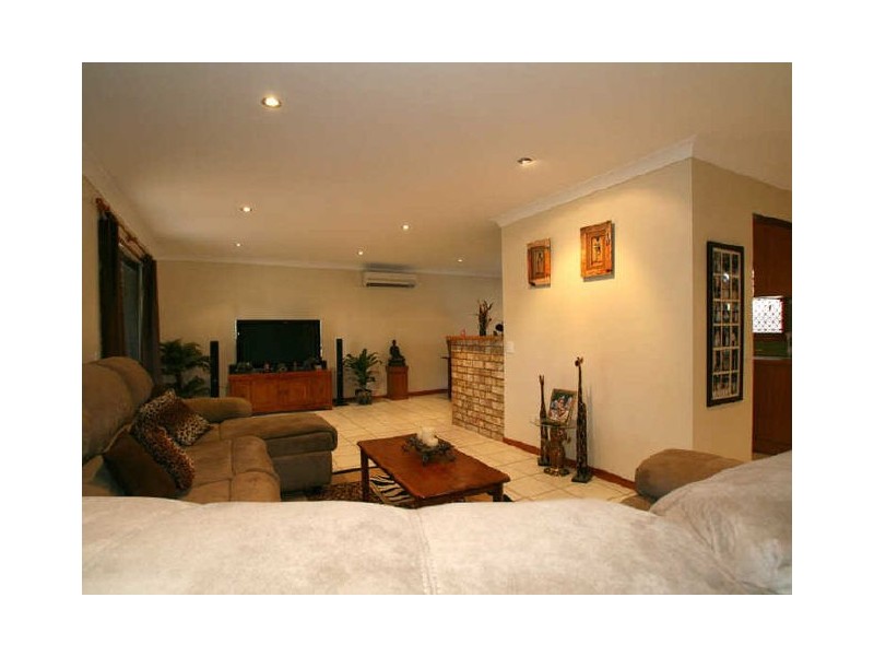 4 Keala Court, Banksia Beach QLD 4507