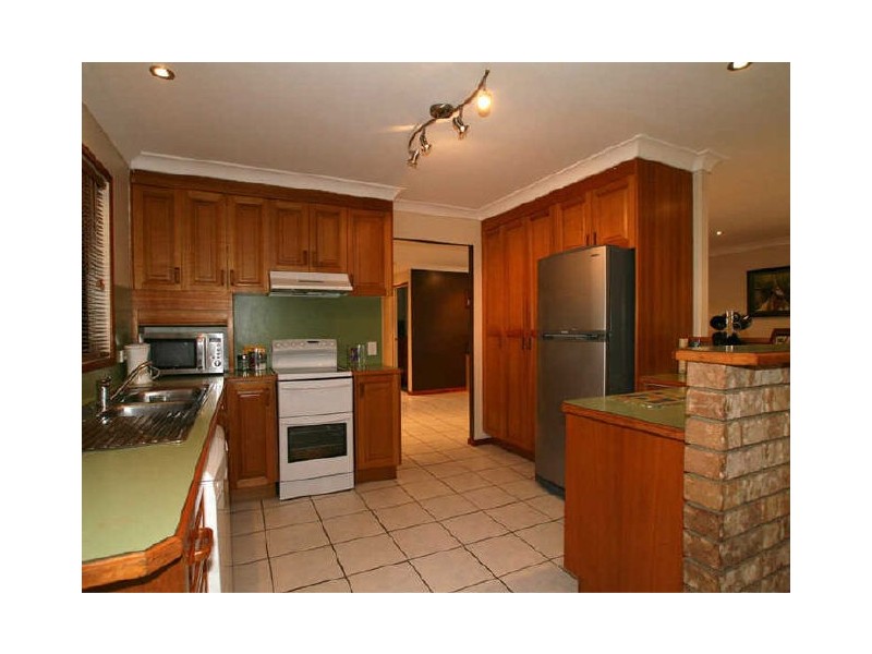 4 Keala Court, Banksia Beach QLD 4507